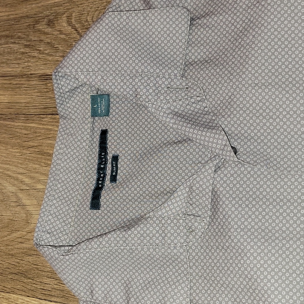 Slim fit Perry Ellis pattern button down - Picture 3 of 6